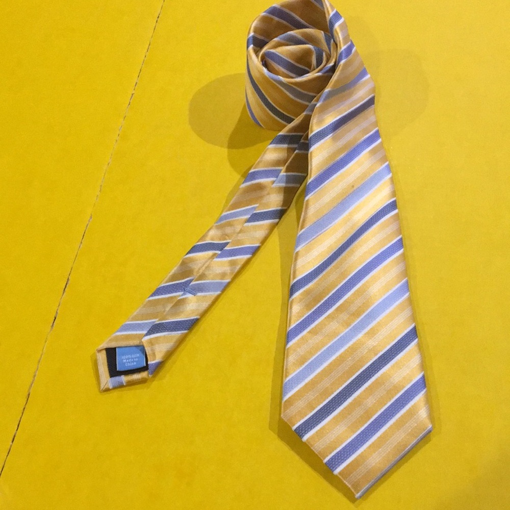 Necktie - Picture 2 of 3